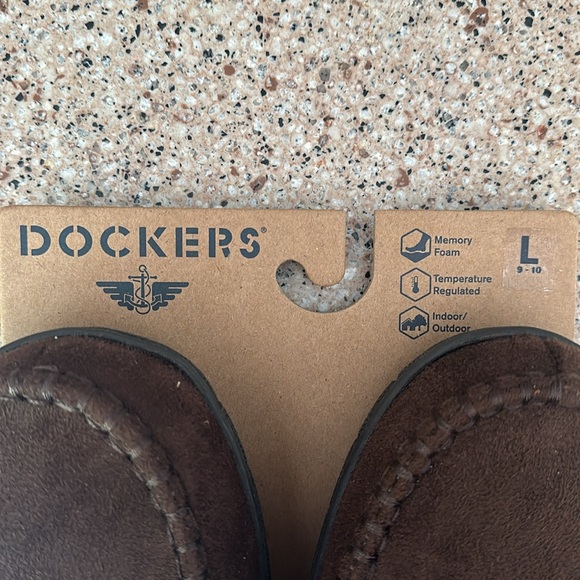 NWT Dockers Moccasin Slippers with Faux Fur Lining - Picture 2 of 4